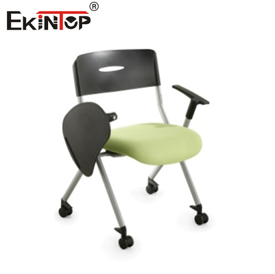 Σύγχρονη αναδιπλούμενη καρέκλα με γραφικό τραπέζι