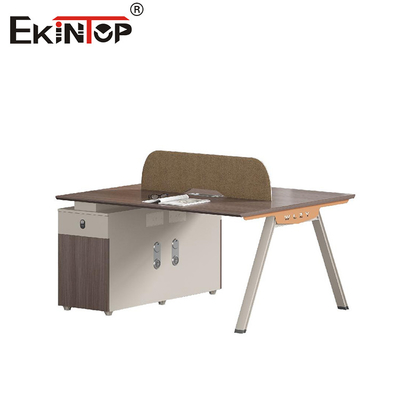 Αξιοπρόσιτο γραφείο εργασίας 4 ατόμων με προσαρμόσιμο μεταλλικό πλαίσιο